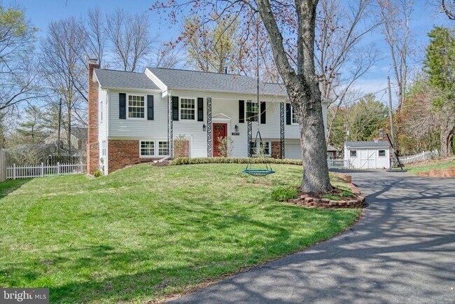 Foto del edificio - 12805 Point Pleasant Dr