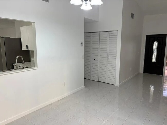 Foto del edificio - 12237 SW 210th St