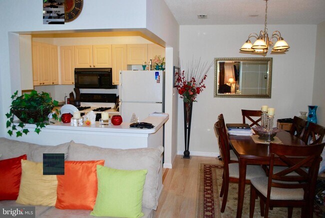 Foto del edificio - 20283 Beechwood Terrace