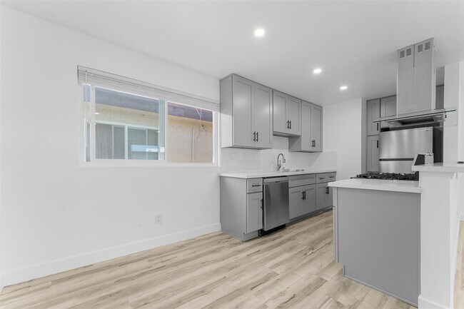 Foto del edificio - 16915 S Vermont Ave