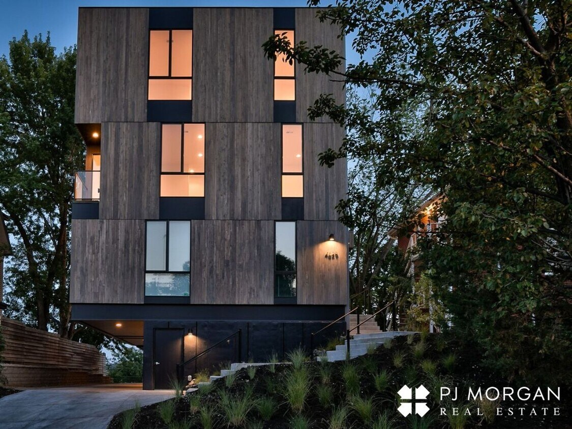 Primary Photo - Downtown Luxury Condo