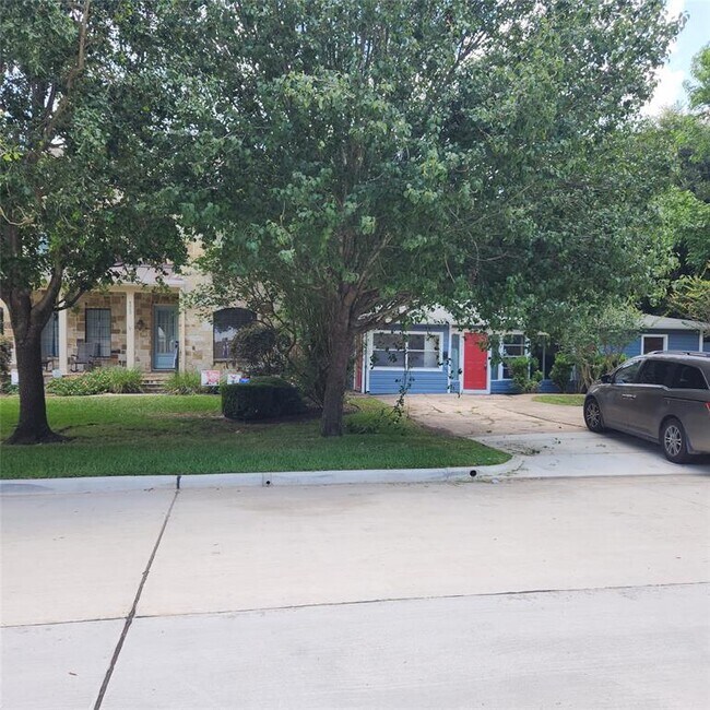 Foto del edificio - 4638 Cedar St