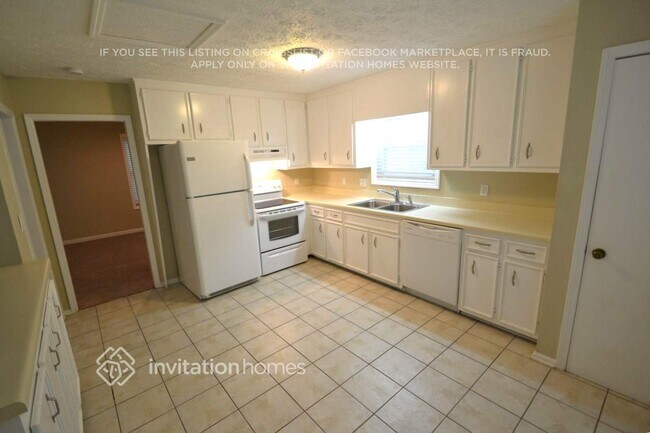 Building Photo - 2965 Creek Park Dr