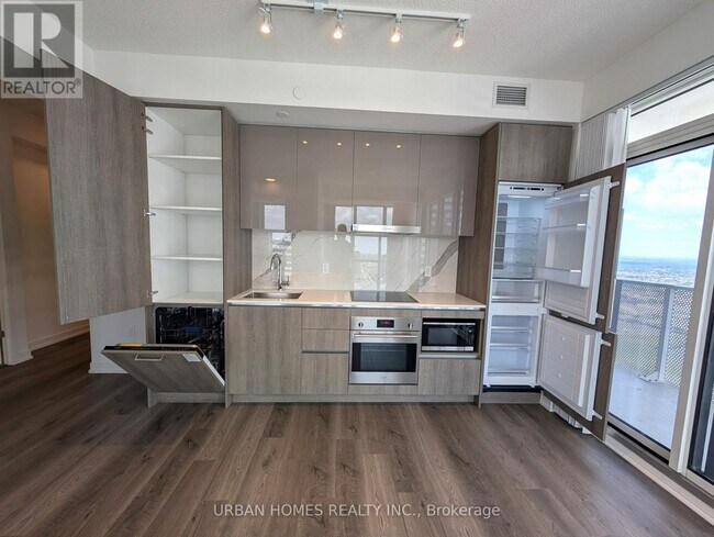 Photo du bâtiment - 195 Commerce St