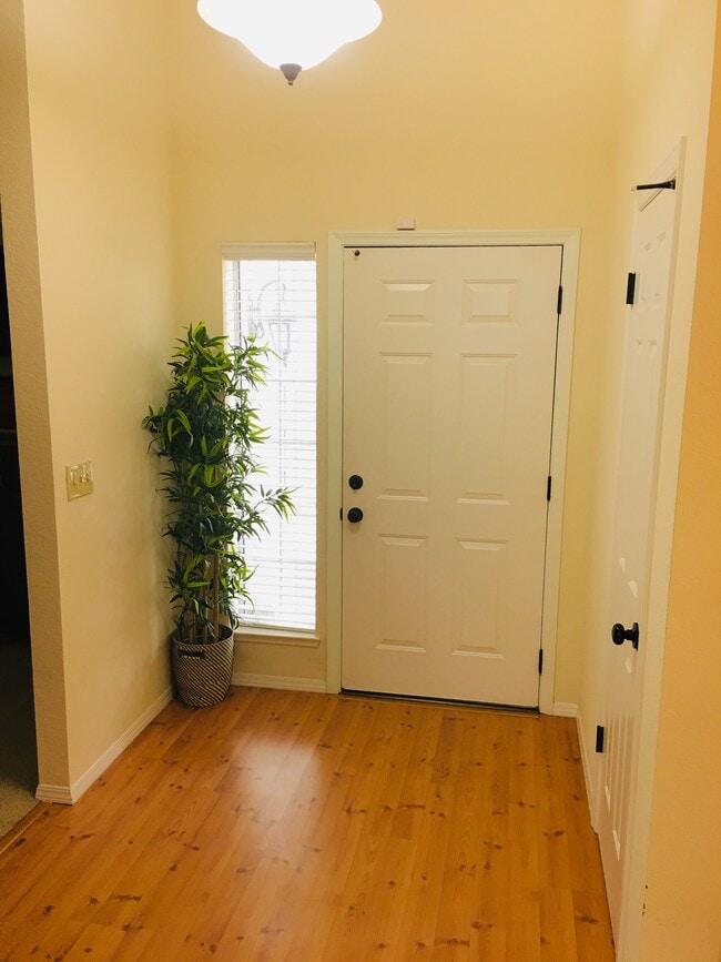 8065 N Sherman Ave, Fresno, CA 93720 House Rental in Fresno, CA