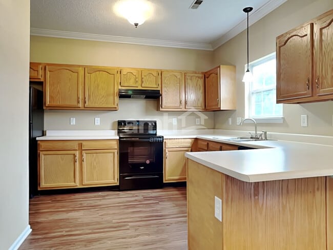 Building Photo - 8146 Whitham Dr