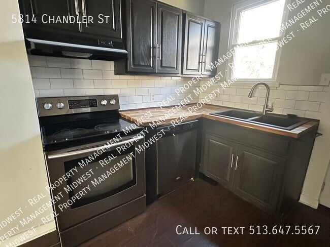 Foto del edificio - 5814 Chandler St