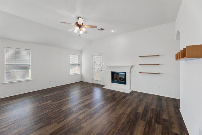Building Photo - 1546 Haynie Bend