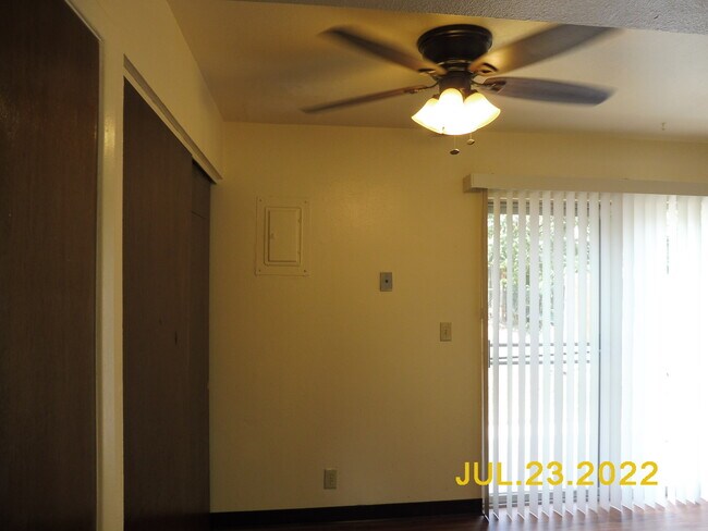 Foto del edificio - 1333 S Coffman St