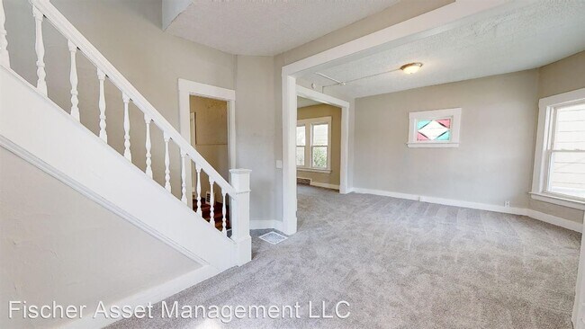 Building Photo - 4 br, 1 bath House - 5005 Denison Ave.