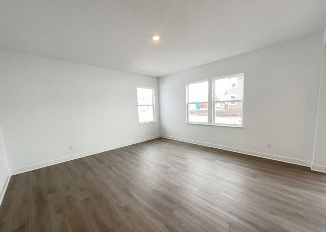 Foto del edificio - 2415 Fir Dr