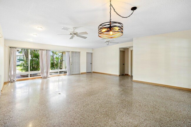 Building Photo - 2431 Key Largo Ln