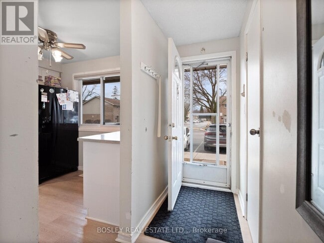 Building Photo - 6767 Thorold Stone Rd