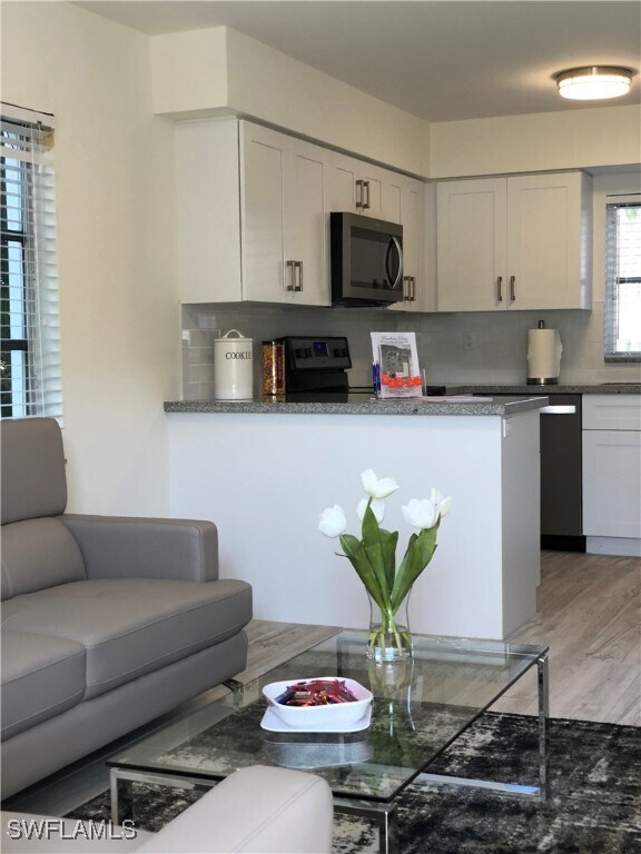 Building Photo - 2610 Providence St