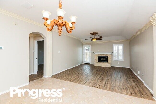 Building Photo - 9700 Maryville Ln