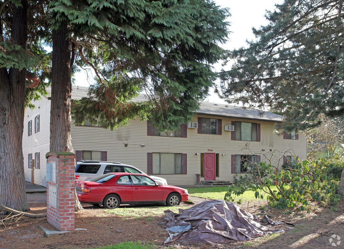 Foto del edificio - Tamarack Apartments