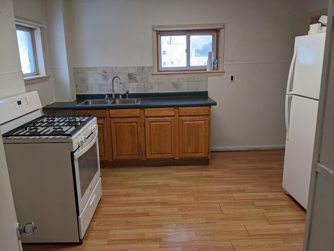 Building Photo - 121 Hill St