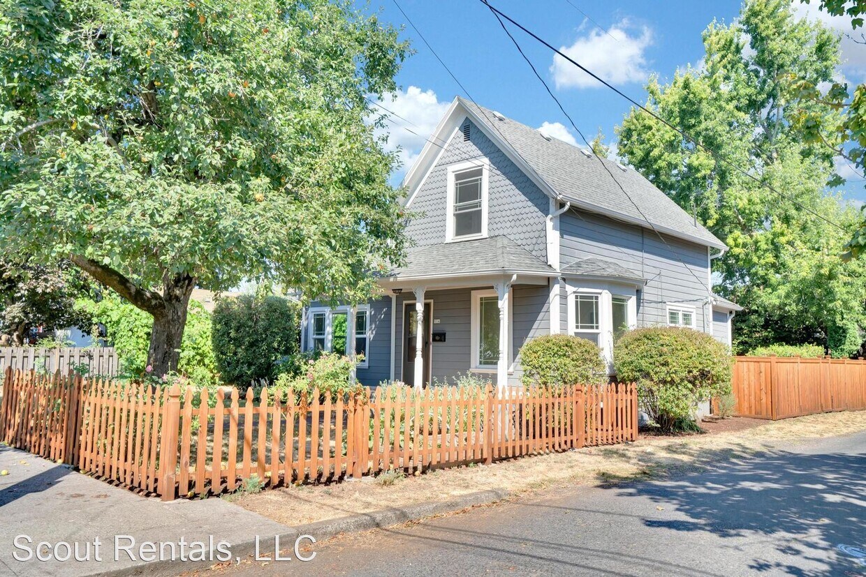 Primary Photo - 3 br, 2 bath House - 904 NE 76th Ave