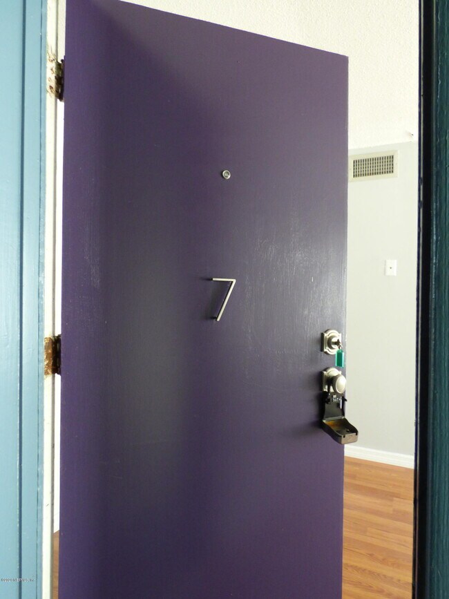 Foto del edificio - 2960 Remington St