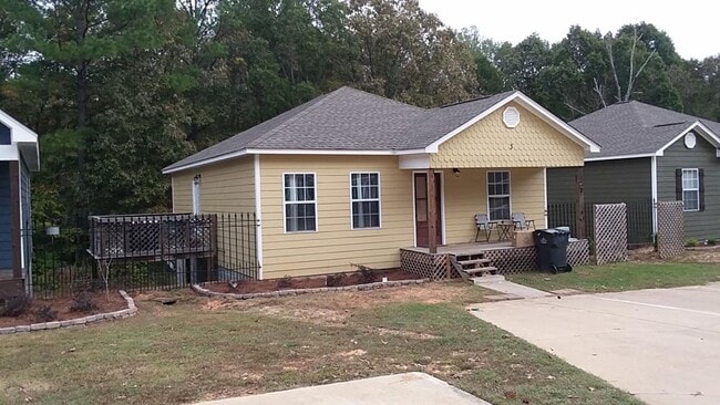 Photo - 2 BD/ 2 BA House