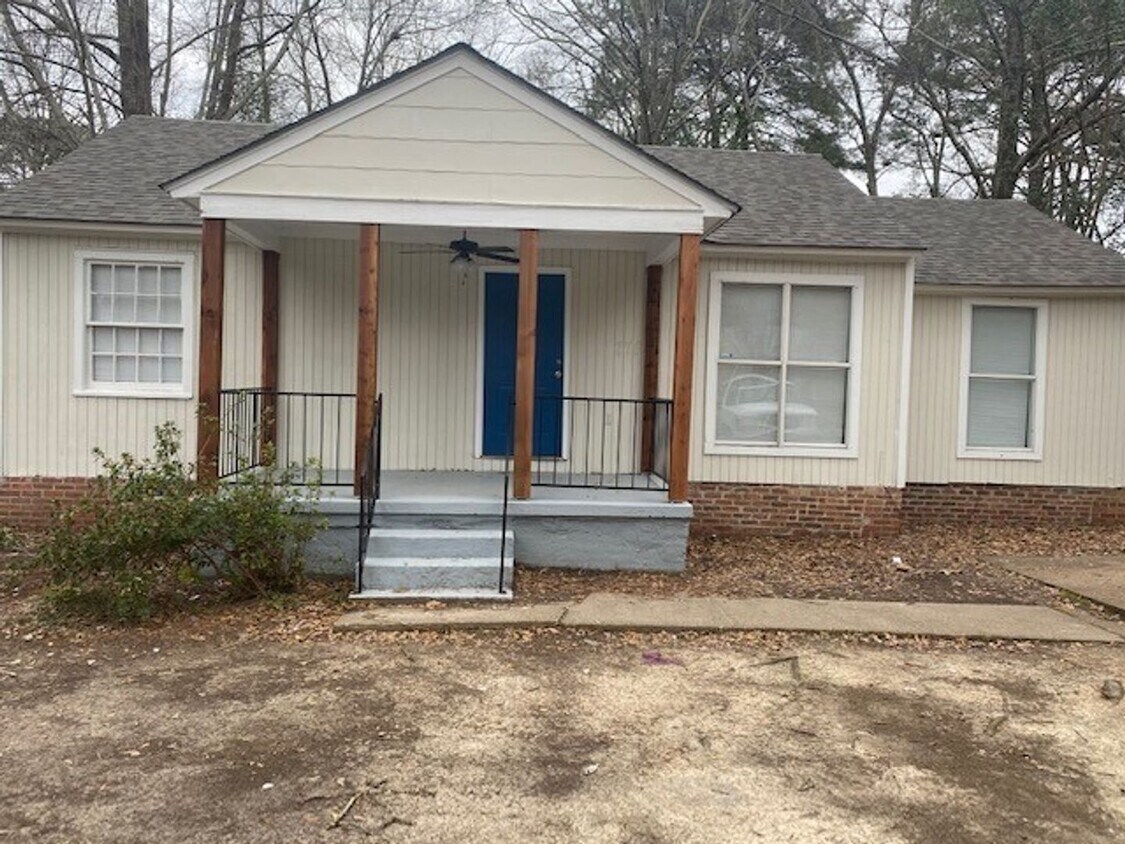 Primary Photo - Newly renovated Home in Broadmor!