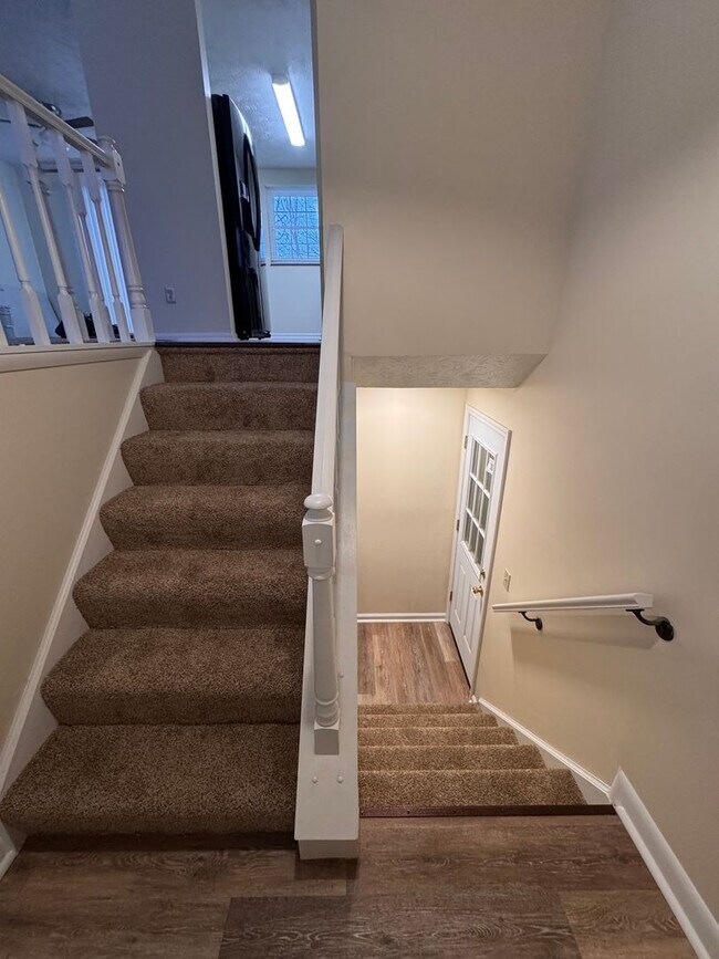 Foto del edificio - 300 Pegotty Ct NE