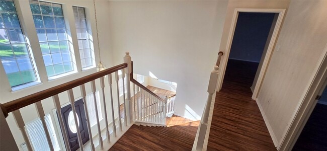 Foto del edificio - 2439 Shelby Park Dr