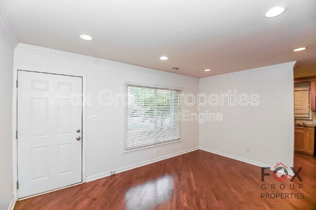 Foto del edificio - 1195 Nixon Heights Ln