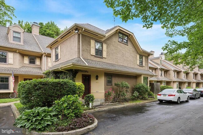 Foto del edificio - 413 Eagle Rd