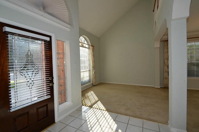 Building Photo - 15307 Amesbury Ln