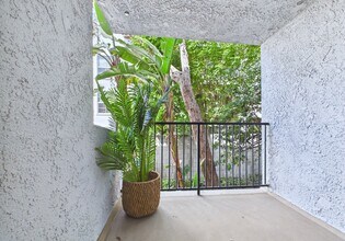 Building Photo - Westwood Village Apartments