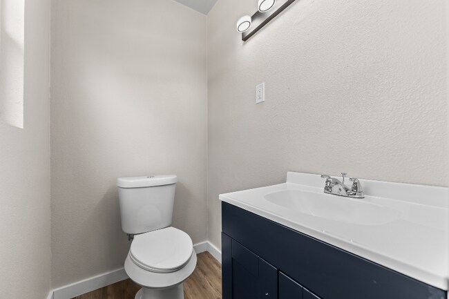 Foto del edificio - 4128 Hillcrest Dr
