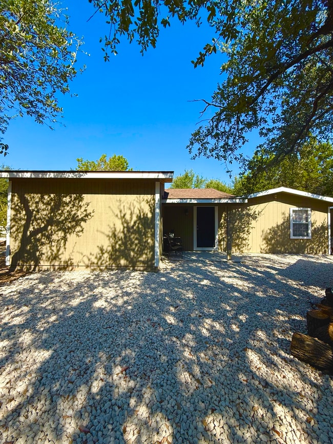 Building Photo - 1005 Horizon Park Blvd