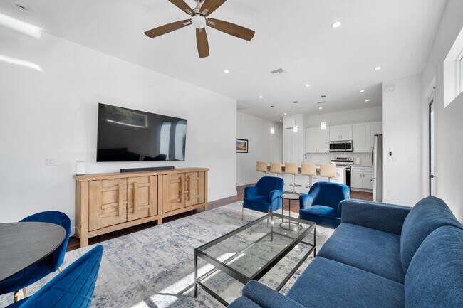 Foto del edificio - 17701 Evangeline Ave