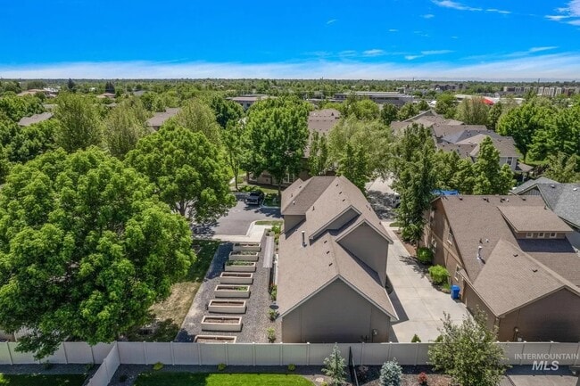 Foto del edificio - 998 E Shadow Creek Ln