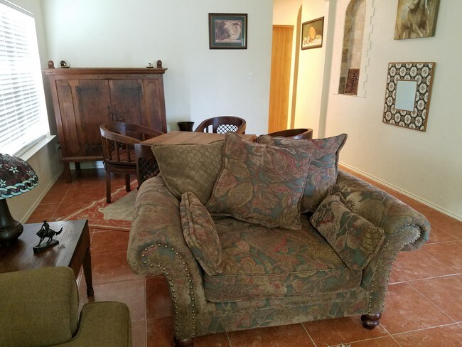 Western Decor - 303 Richards Dr