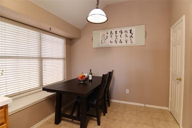 Foto del edificio - 5812 Hidden Pine Ln