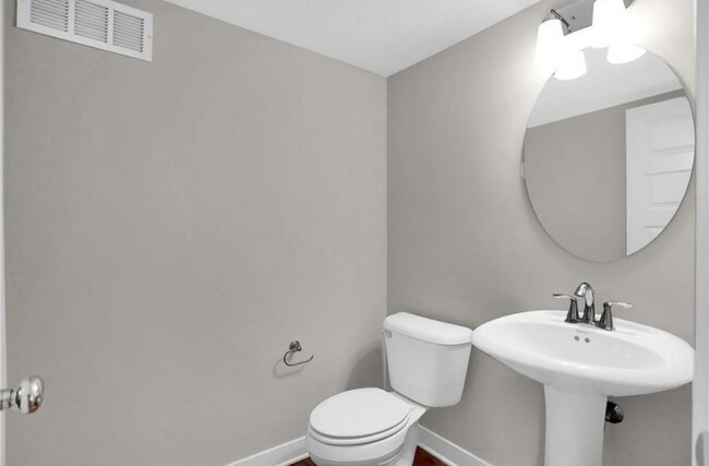 Building Photo - 8233 Bostic Dr