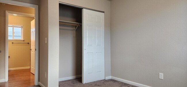 Foto del edificio - 1724 Hampton S