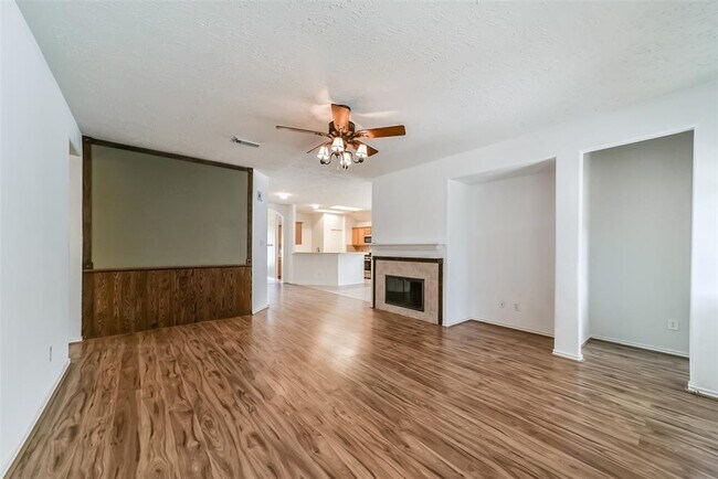 Building Photo - 22868 Lantern Hills Dr