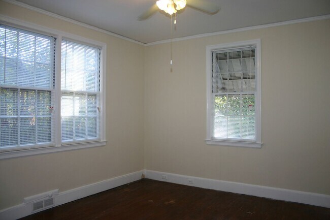 Building Photo - 311 Harden St