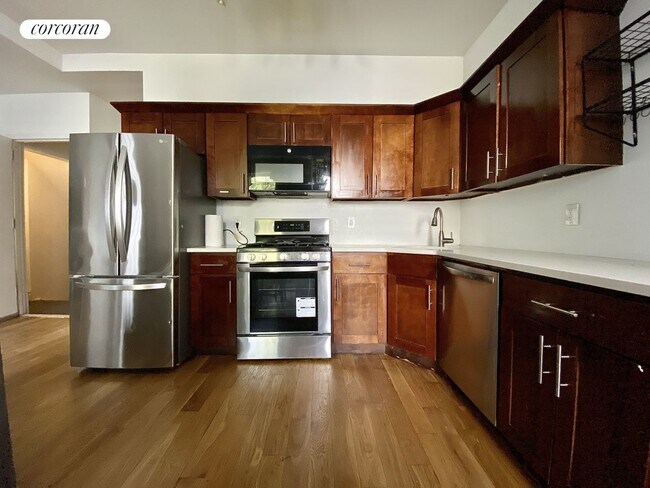 Foto del edificio - 873 Wyckoff Ave