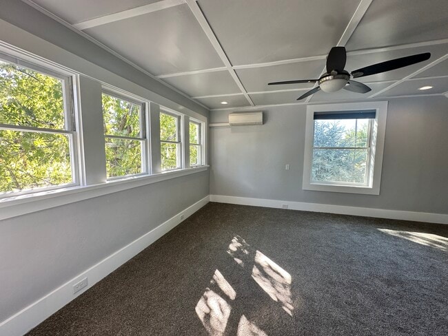 14x20 studio area - 908 N 11th St