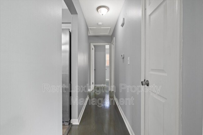 Building Photo - 521 Folkstone Dr