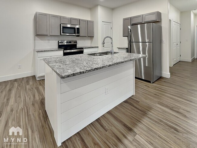 Foto del edificio - 5760 E Bristol St