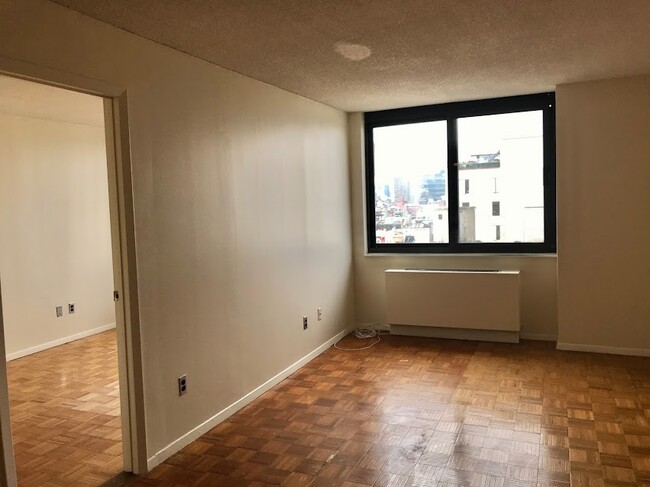 Building Photo - 376 Broadway