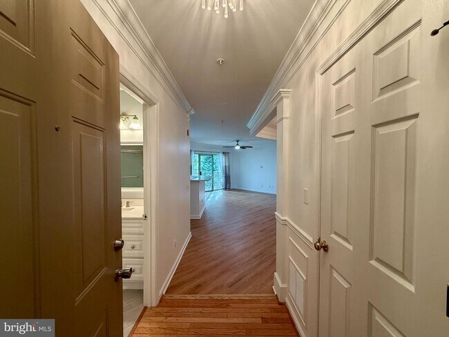Foto del edificio - 12481 Hayes Ct