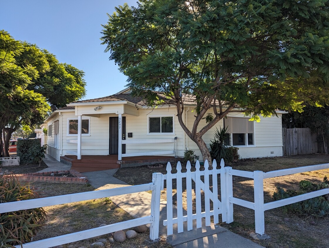 Primary Photo - 3297 Buena Vista Ave