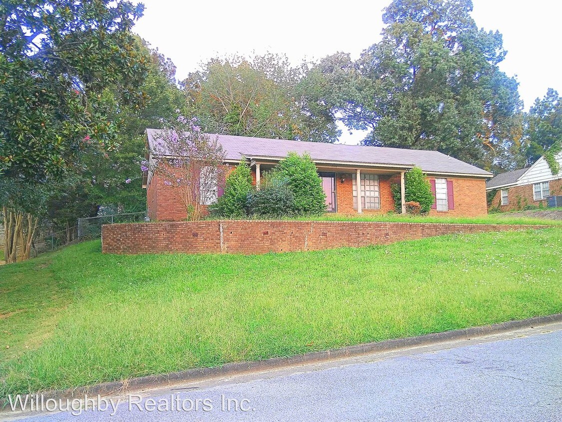 Primary Photo - 2766 Stage Park Dr