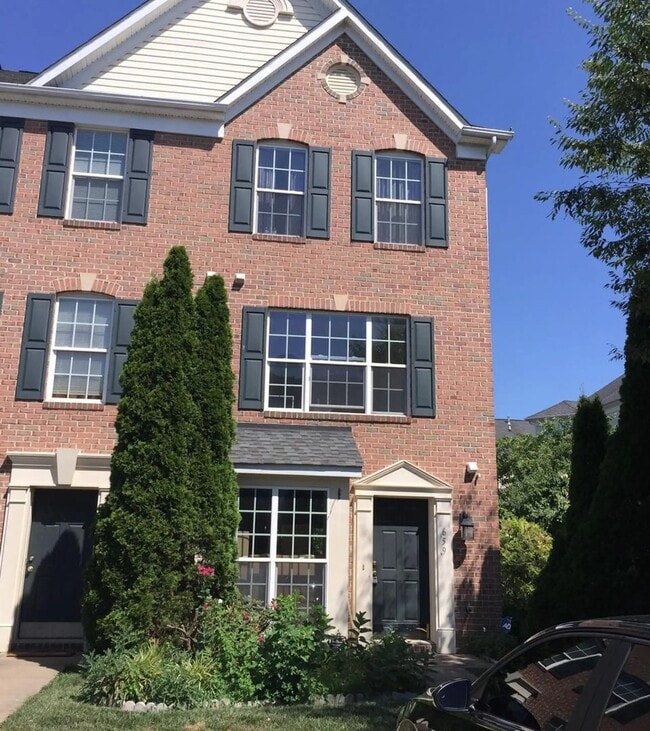 Building Photo - 659 Wild Hunt Rd